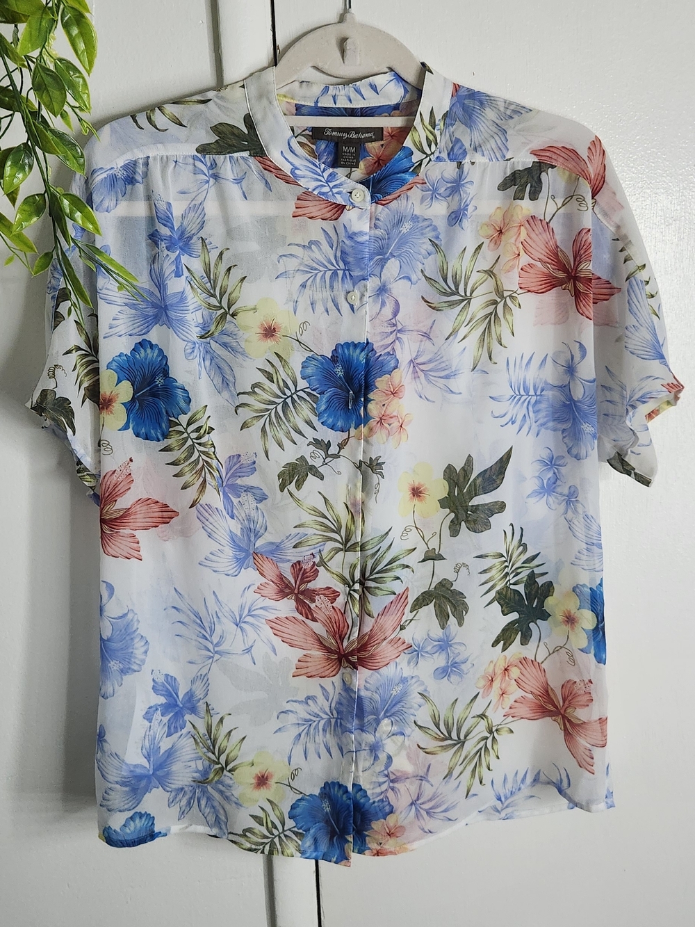 🌺✨ Tommy Bahama Tropical Floral Blouse ✨🌺